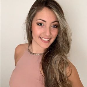 Meet your Posher, Elizabeth